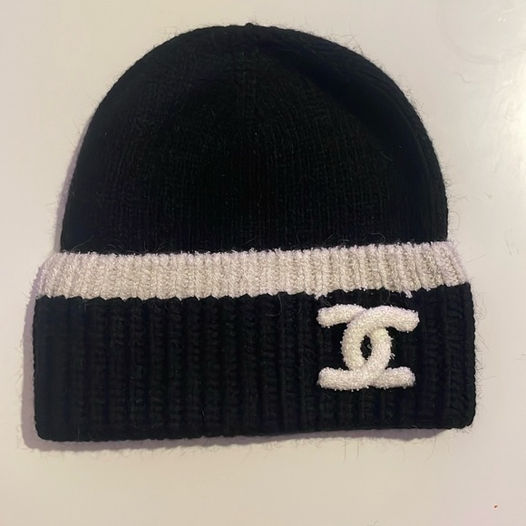 Chanel’s style beanie - Picture 1 of 6